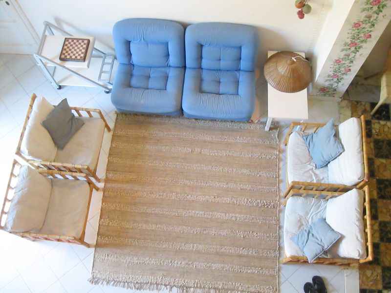 Living Room 052.jpg